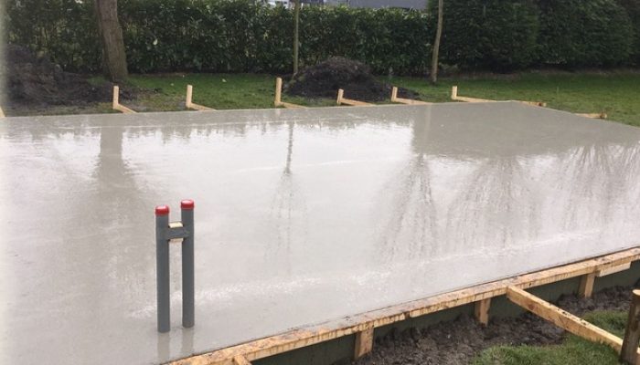 spiegelgladde-betonvloer-storten